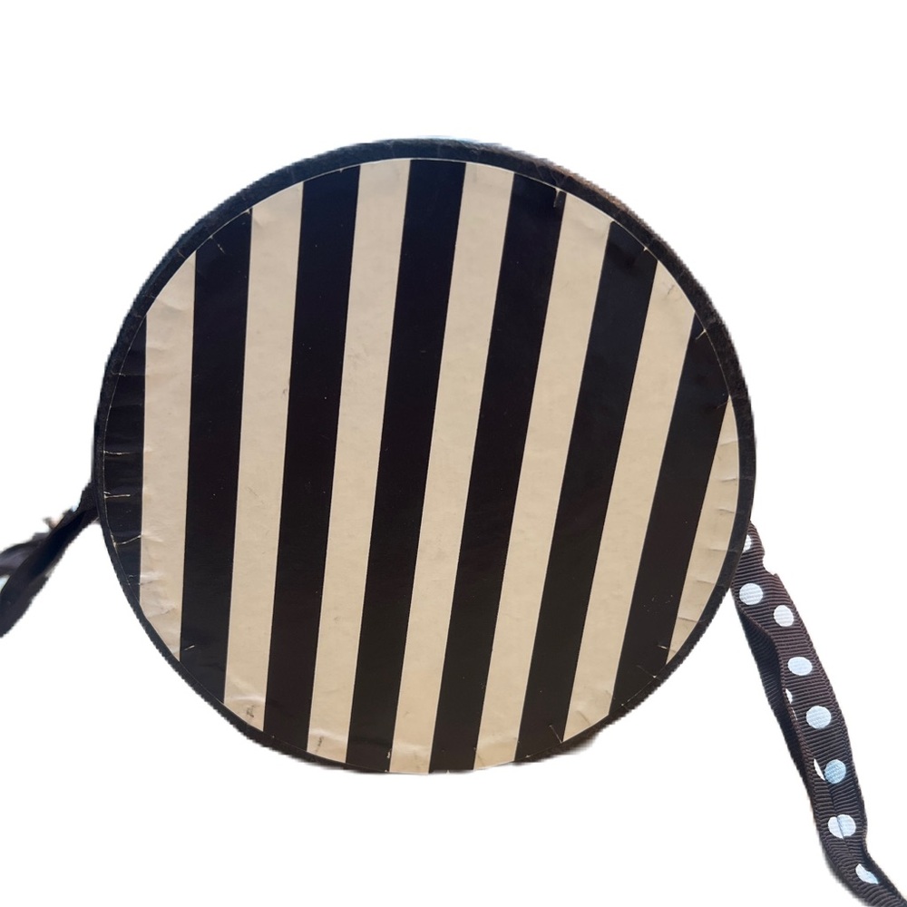 Henri Bendel Brown and Cream Striped Hat Box - Picture 5 of 12